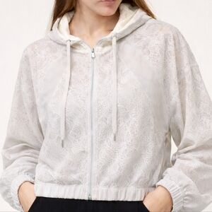 Lululemon Athletica~Women In Depth Lace Jacket~Light Chrome~Mesh Athletic Wear~4